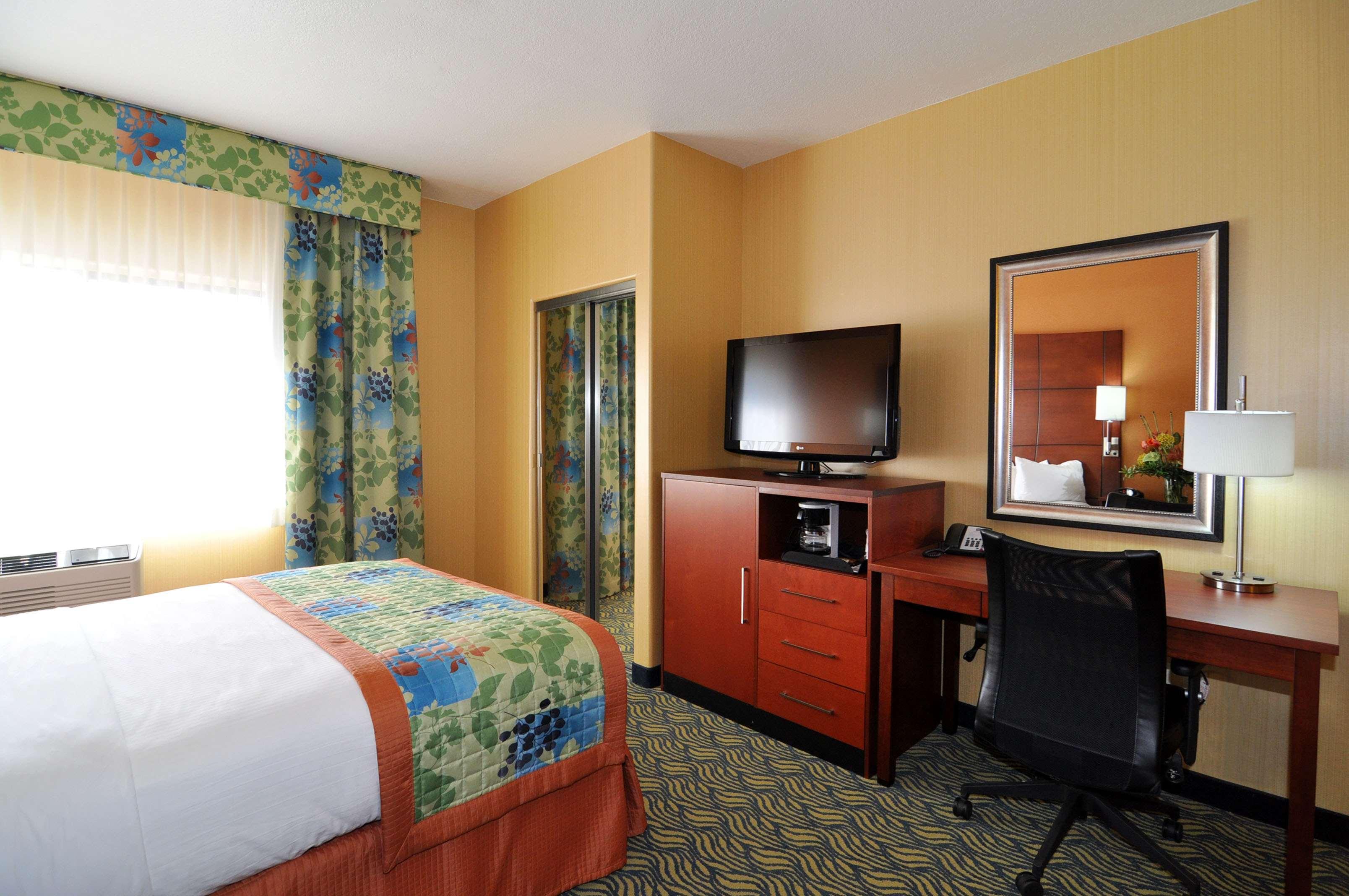 Best Western Plus Fresno Inn Pokój zdjęcie