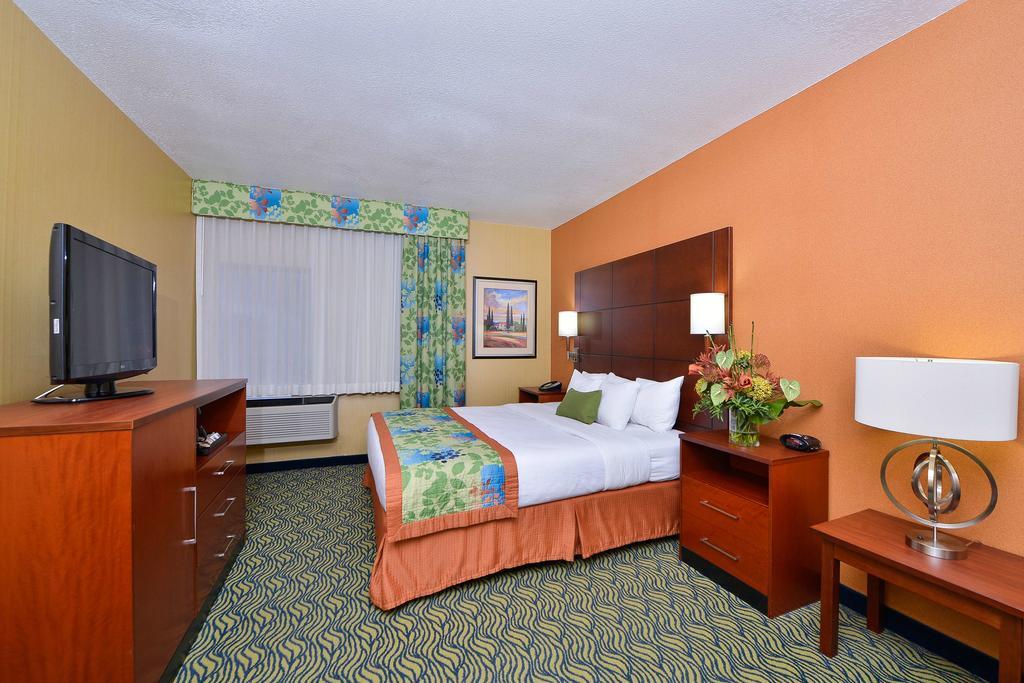 Best Western Plus Fresno Inn Zewnętrze zdjęcie